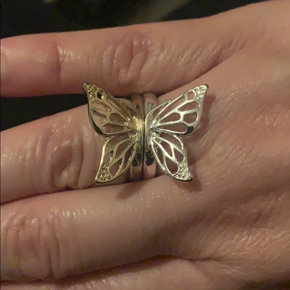 Women’s costume jewelry.